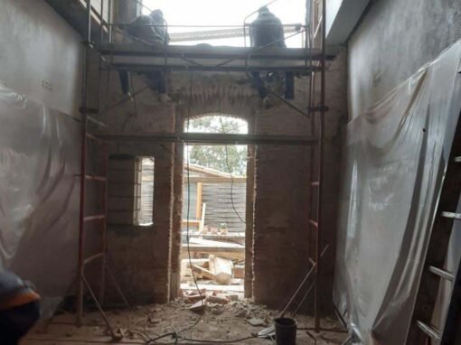 Réalisation d’une ouverture dans un mur de façade pour accueillir une très grande fenêtre sur Passa