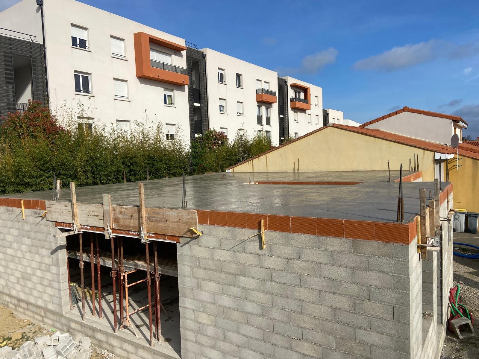 Maçonnerie pour une construction de Villa R+1 à Thuir Maçonnerie pour une construction de Villa R+1 à Thuir