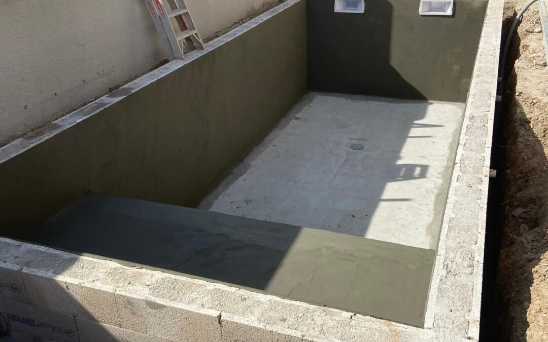 Votre constructeur de piscines à Brouilla – Roque Bâtiment