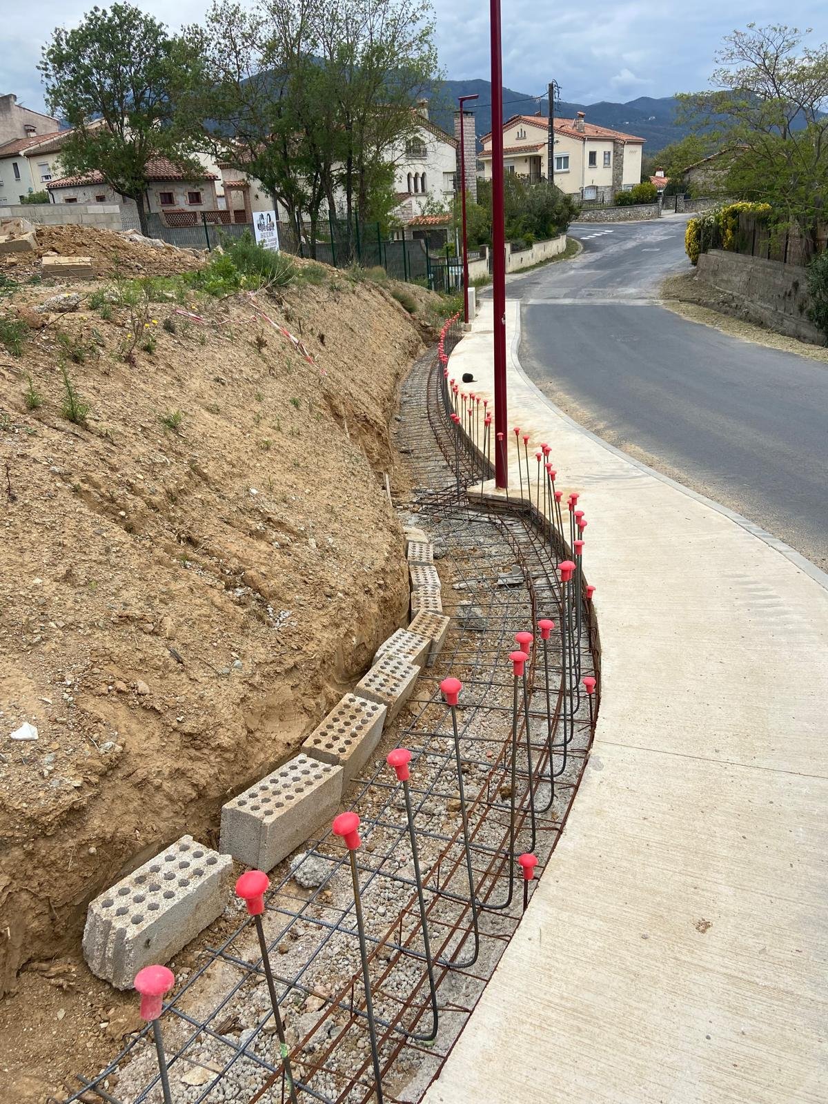 Mur de soutènement à Maureillas dans le Vallespir Mur de soutènement à Maureillas dans le Vallespir