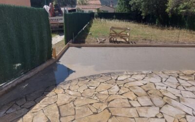 Terrasse revêtement Solnhofen au Boulou